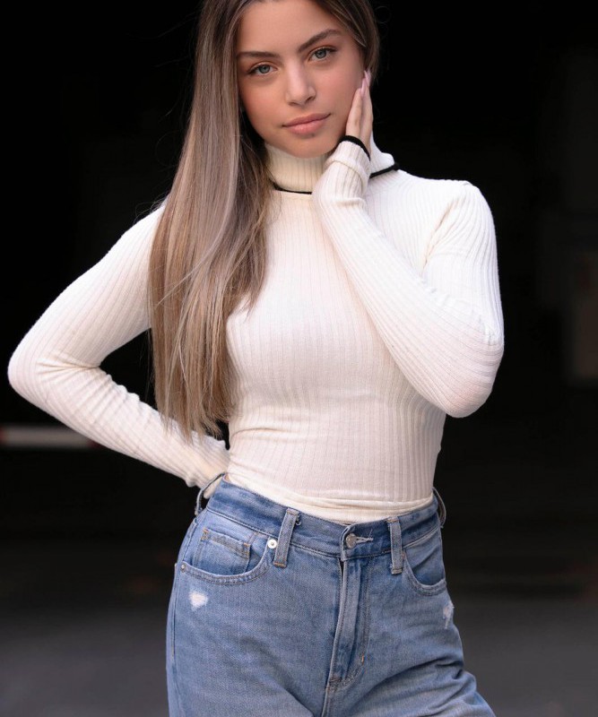 LIA ZION